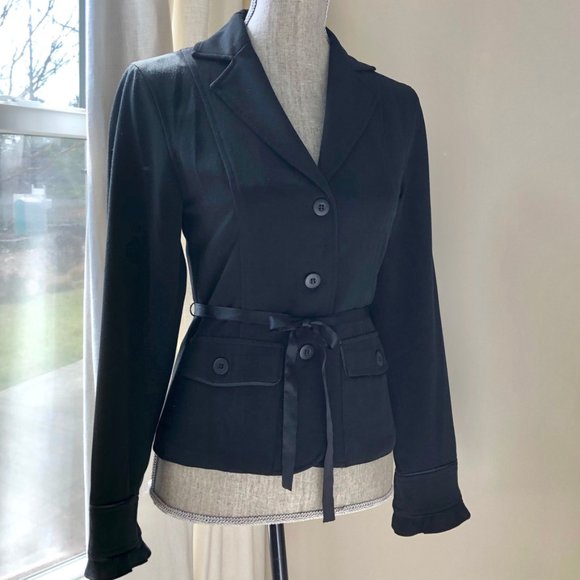 NWOT Kenzie Flutter Sleeve Fitted Black Blazer - Picture 9 of 15